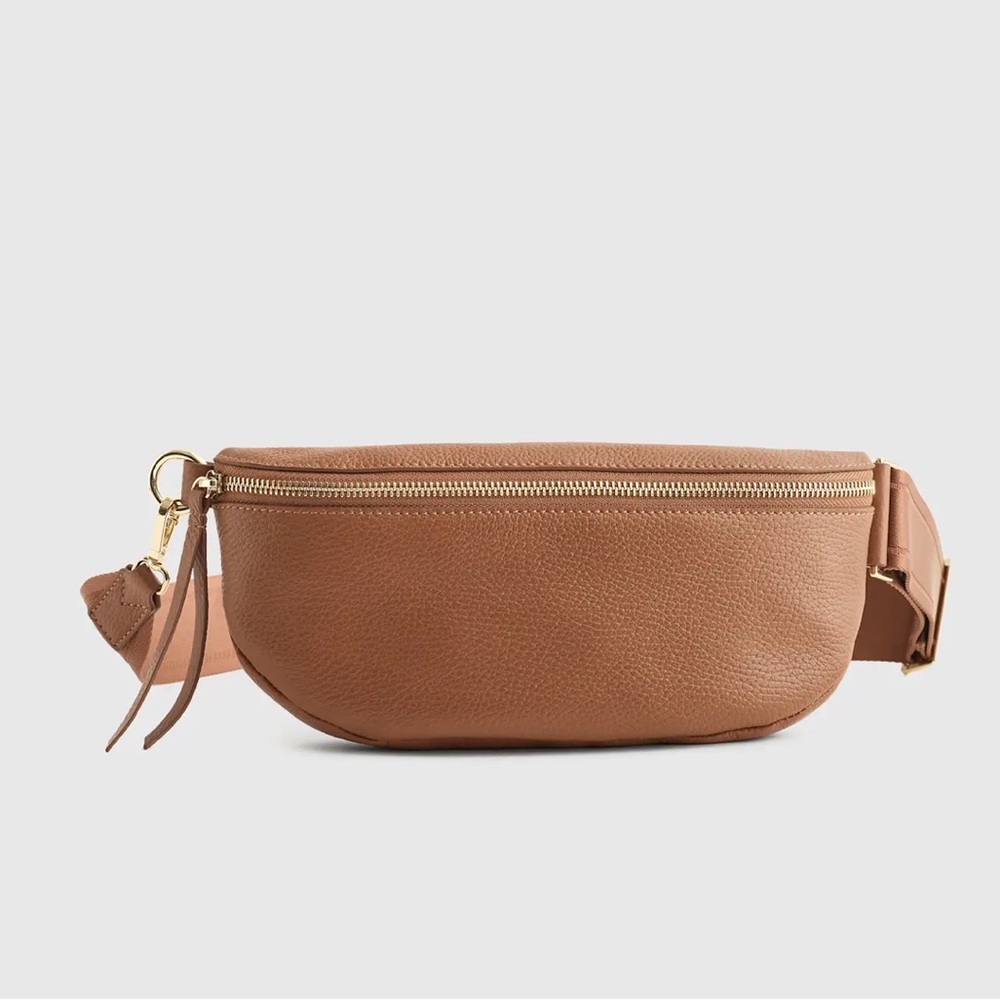 Quince Italian pebbled leather sling bumbag